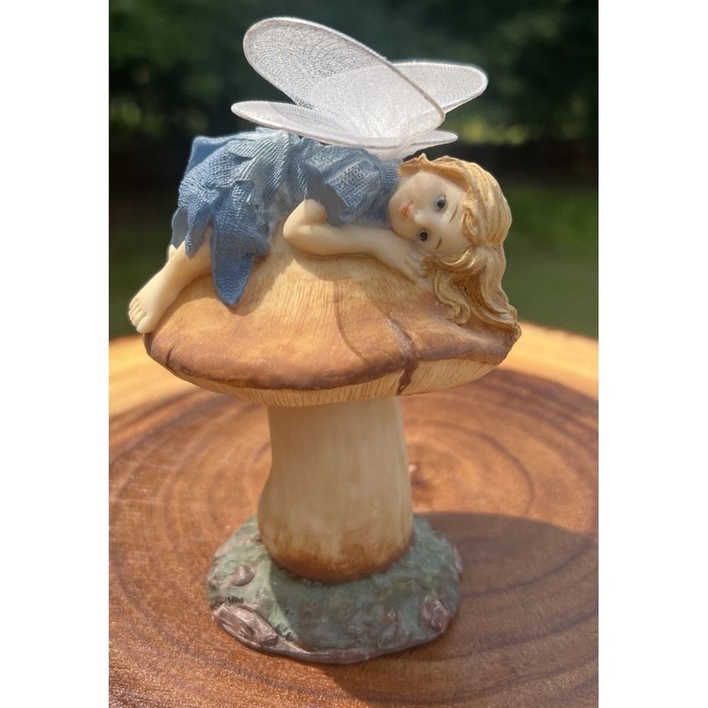 Woodland Fairy Sleeping on Mushroom Resin Figurine Blue Dress Mesh Wings 5"